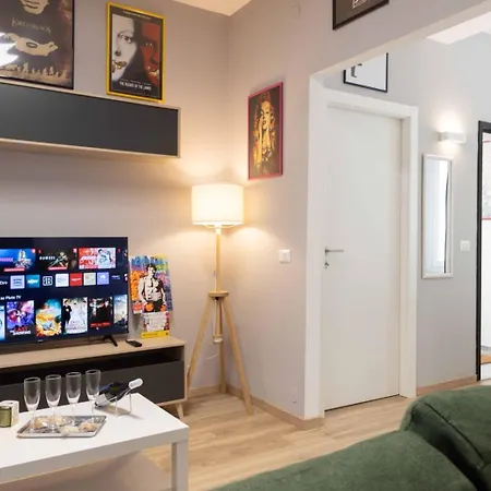 別荘 La Maison Des Artistes *